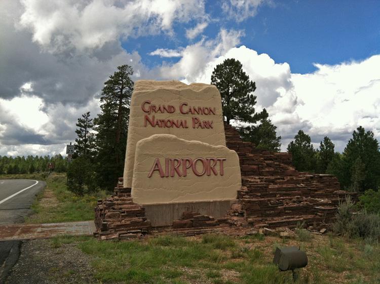 Red Feather Lodge/Hotel Grand Canyon Exterior photo